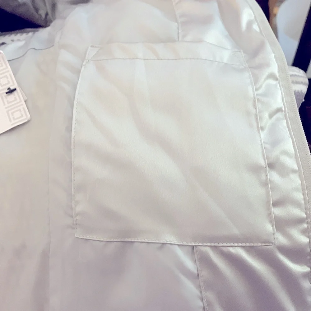 Liz Claiborne Vest, Size S, Silver Satin. - Picture 5 of 8